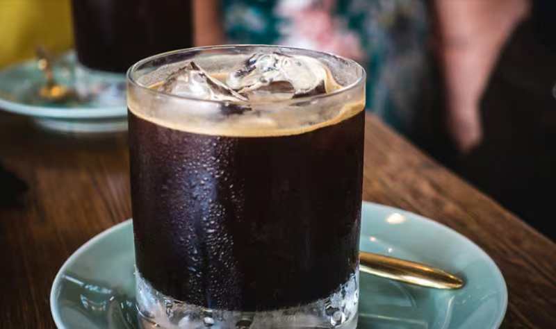 Retail & Logistics - High-volume bagging ice