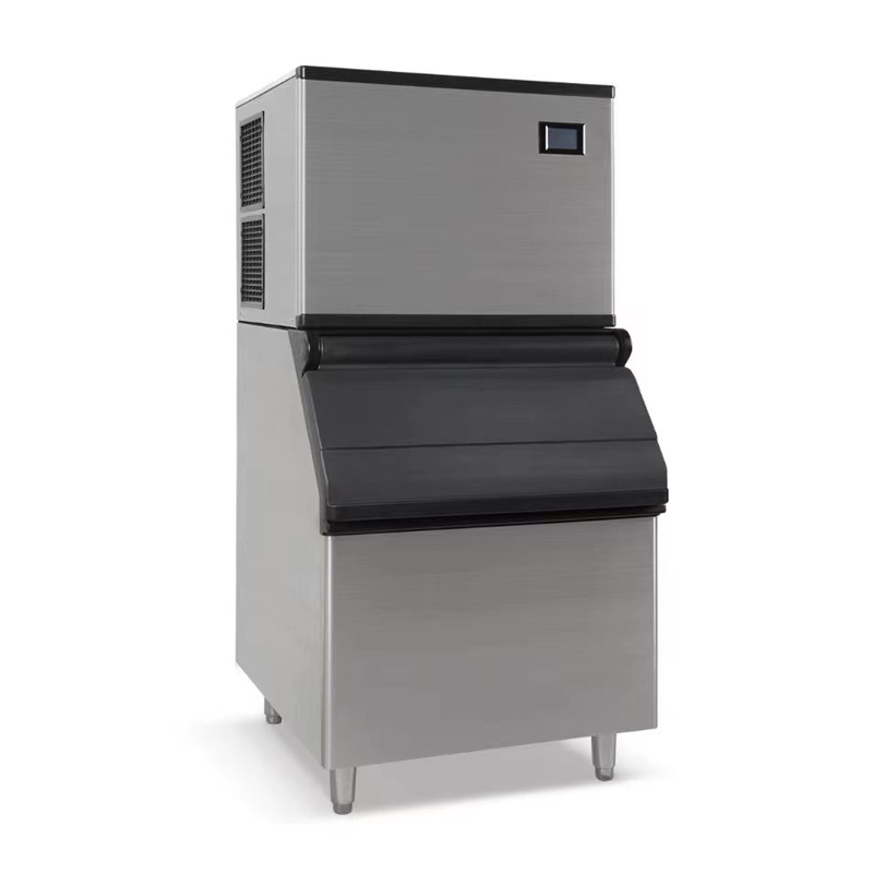 Split-type crescent ice